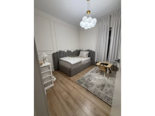 Tirane, shitet apartament 3+1+Ballkon Kati 5, 136 m² 450.000 € (delijorgji)