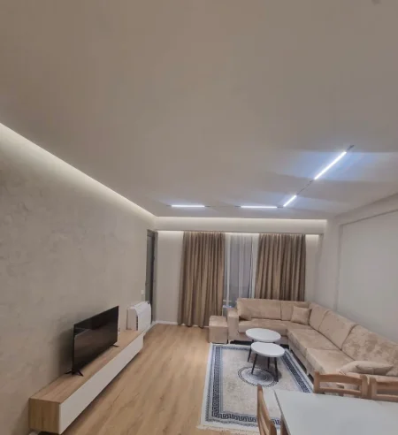 Tirane, jepet me qera apartament 1+1 Kati 3, 70 m² 500 € (URBAN GATE)