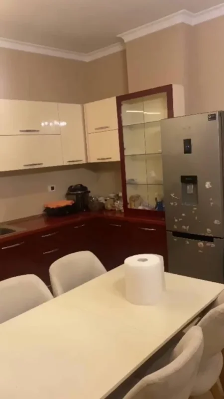 Tirane, shitet apartament 1+1+Ballkon Kati 4, 95 m² 82.000 € (Kamez, Bulevardi Nënë Tereza)