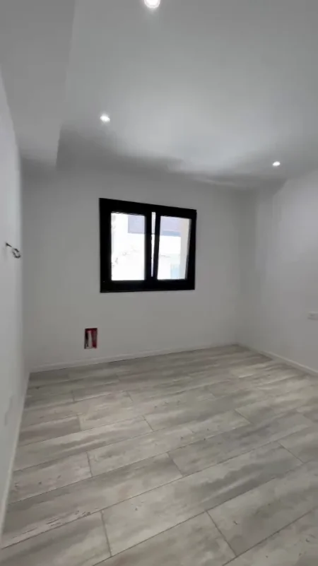 Vlore, shitet nga Pronari, pa-komision Vile 1 Katshe Kati 0, 274 m² 390.000 € 
