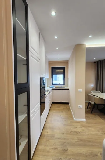 Tirane, shitet apartament 2+1 , 117 m² 350.000 € 