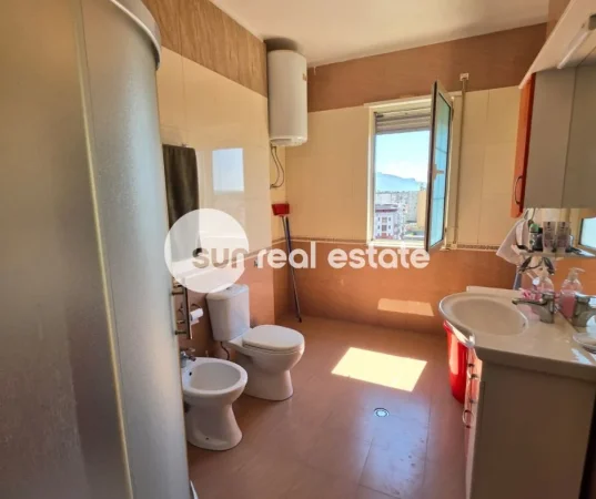 Shkoder, shitet apartament 1+1+Ballkon Kati 9, 60 m² 100.000 € (QENDER)