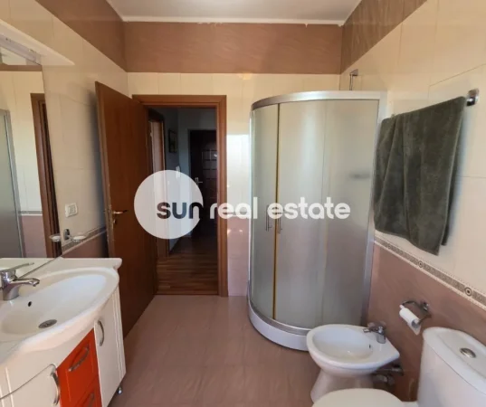 Shkoder, shitet apartament 1+1+Ballkon Kati 9, 60 m² 100.000 € (QENDER)