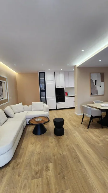 Tirane, shitet apartament 2+1+Aneks+Ballkon Kati 3, 118 m² 350.000 € (Rruga Durresit)