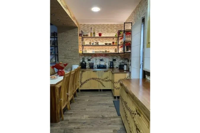 Penthouse me qira ne Yzberisht