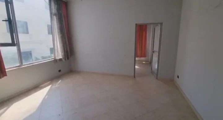 Tirane, jepet me qera ambjent biznesi Kati 2, 80 m² 1000 € (Rruga Myslym Shyri)