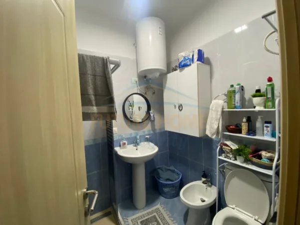 Tirane, shitet apartament 2+1+Ballkon , 88 m² (Fresk)