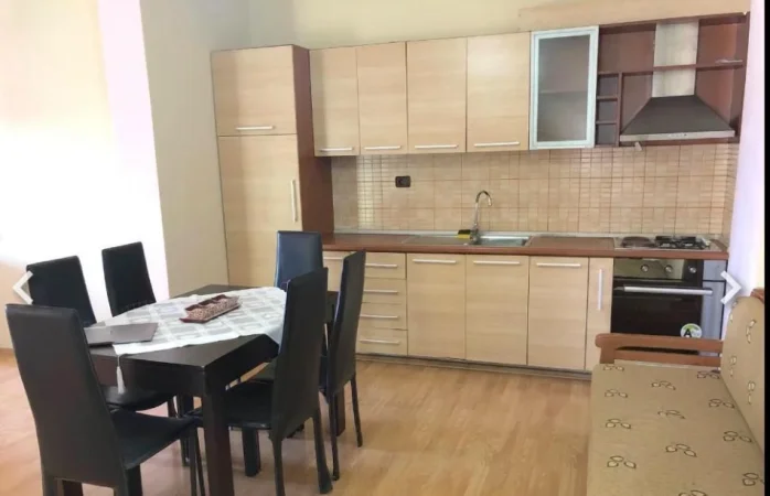 Tirane, jepet me qera apartament 2+1 Kati 3, 105 m² 400 € (Rruga Jordan Misja)