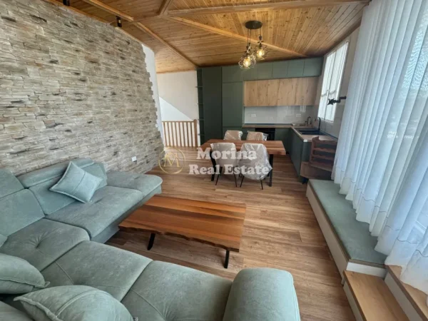 Tirane, jepet me qera ambjent biznesi Kati 7, 120 m² 600 € (Dupleks 2 1 Shkoze)