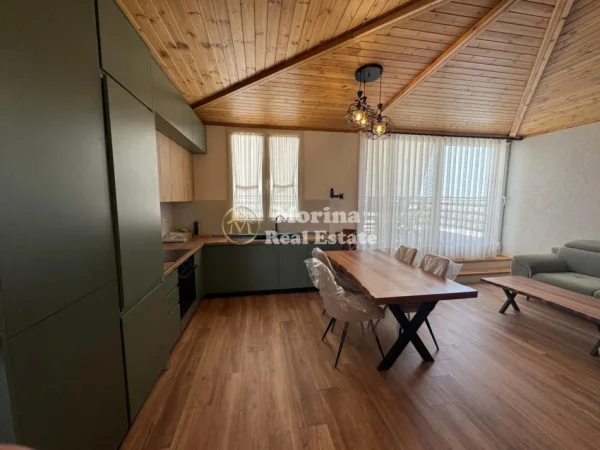 Tirane, jepet me qera ambjent biznesi Kati 7, 120 m² 600 € (Dupleks 2 1 Shkoze)