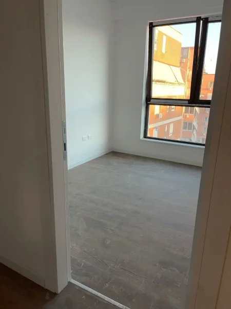 Tirane, shitet apartament 2+1+Ballkon Kati 6, 92 m² 270.000 € 