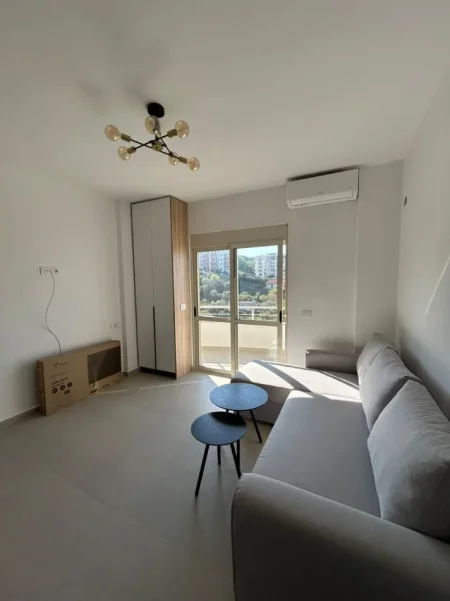 Shkembi Kavajes, shitet apartament 1+1+Ballkon Kati 7, 55 m² 100.000 € (Shkembi Kavajes)