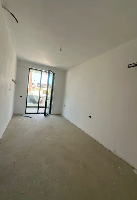 Tirane, shitet apartament 1+1 , 80 m² 165.690 € 