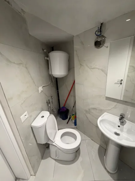 Tirane, jepet me qera apartament 1+1 Kati 0, 65 m² 500 € (Materniteti i ri)