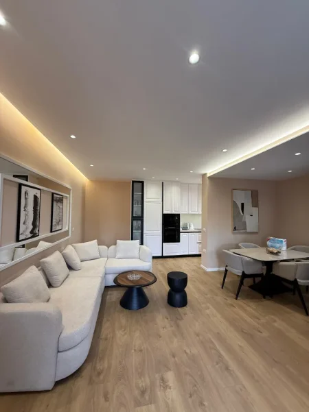 Tirane, shitet apartament 2+1 Kati 3, 117 m² 370.000 € (Zogu i Zi)