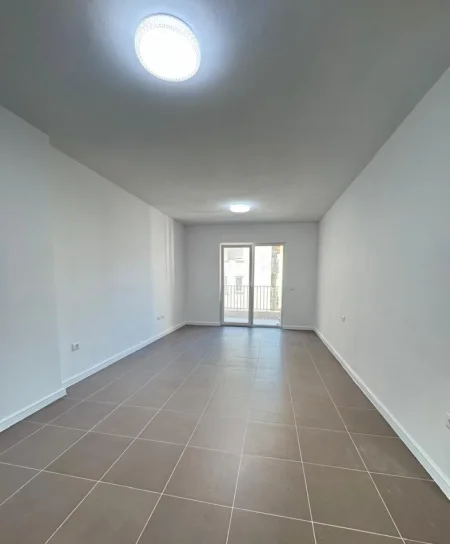 Tirane, jepet me qera apartament 1+1 Kati 5, 50 m² 380 € (Rruga Dritan Hoxha)