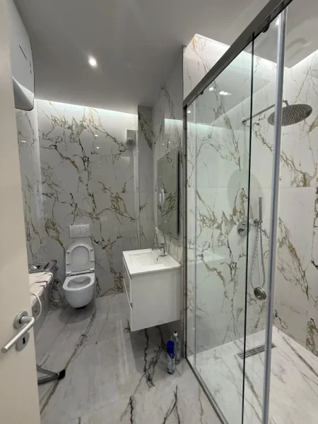 Tirane, shitet apartament 2+1 Kati 3, 117 m² 370.000 € (Zogu i Zi)