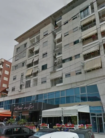 Tirane, shitet ambjent biznesi Kati 0, 83 m² 315.000 € (Bulevardi Zhan Dark)