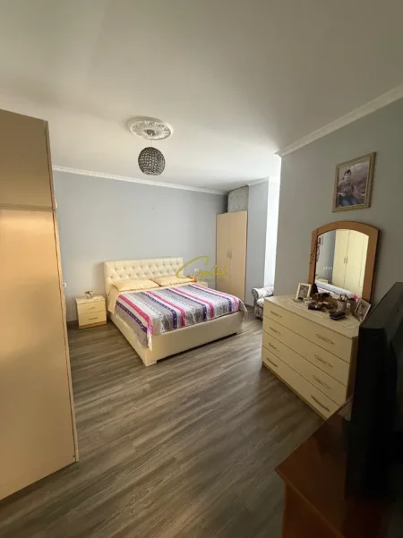Tirane, shitet apartament 2+1 Kati 4, 113 m² 260.000 € (ISH STACIONI TRENIT)
