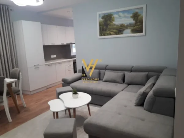 Tirane, jepet me qera apartament 2+1+Ballkon Kati 2, 100 m² 820 € (ISH PARKU)