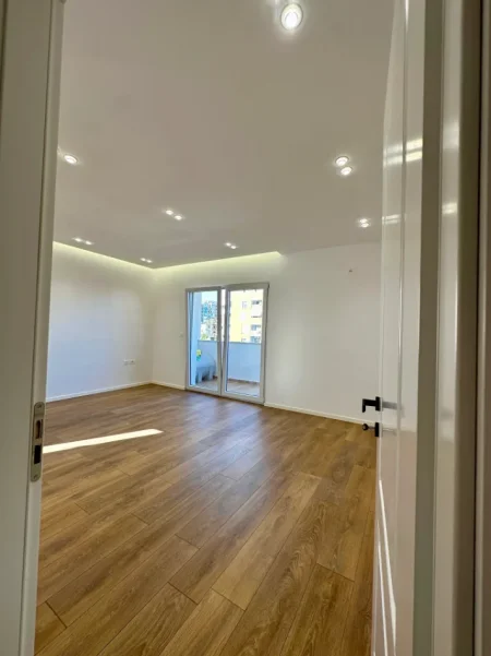 Tirane, shitet apartament 2+1+Aneks+Ballkon Kati 4, 75 m² 193.000 € (Haxhi Hysen Dalliu Afer ish St, Trenit)
