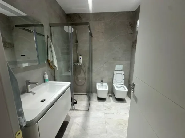Tirane, shitet apartament 2+1+Ballkon Kati 9, 116 m² 190.000 € (Rruga Sokrat Miho)