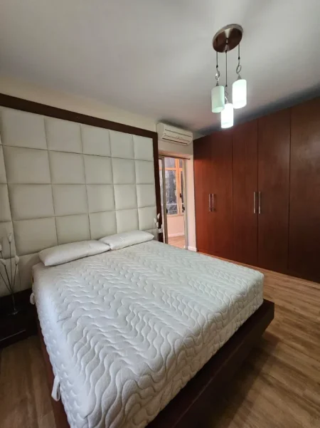 Tirane, shitet apartament 2+1+Ballkon Kati 3, 97 m² 234.000 € (Rruga Mine Peza)