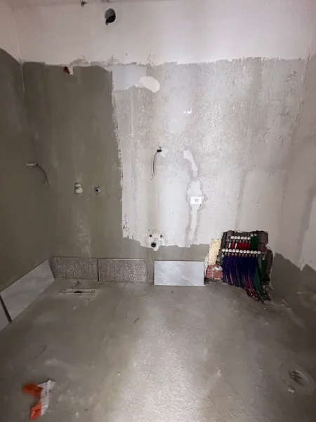 Tirane, shitet apartament 3+1+Ballkon Kati 2, 112 m² 130.000 € (Univers City)