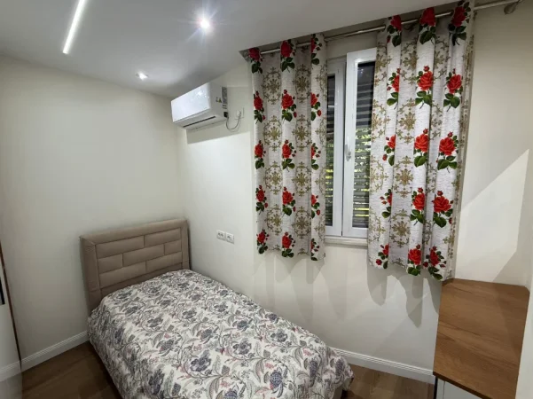 Shqiperi, jepet me qera apartament+verande | Penthouse 2+1+Aneks+Ballkon Kati 1, 58 m² 750 € (Rruga Grigor Gjirokastriti)