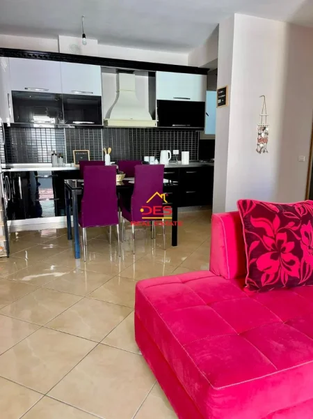 Vlore, shitet apartament 1+1+Ballkon Kati 7, 74 m² 129.000 € (Rruga Gjergj Arianiti)