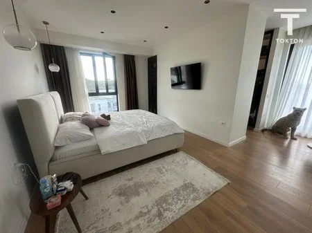 Tirane, shitet apartament 2+1+Ballkon Kati 9, 140 m² 350.000 € (Astir)