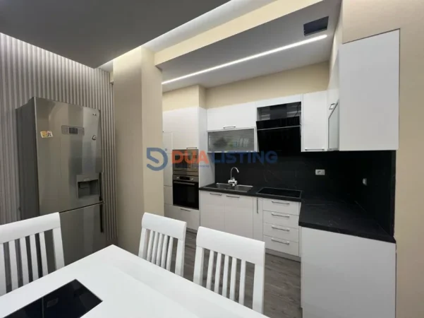 Tirane, jepet me qera apartament 3+1+Aneks+Ballkon Kati 1, 145 m² 900 € (rruga don bosko)