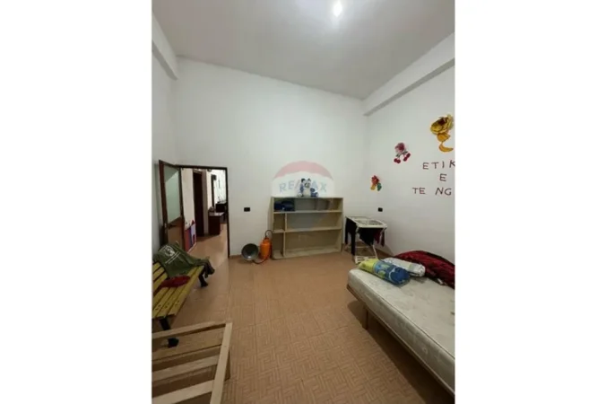 Vile , 200 m² (kamez tirane)