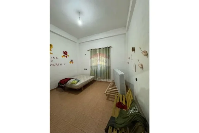 Vile , 200 m² (kamez tirane)