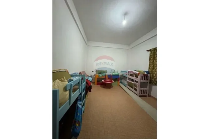 Vile , 200 m² (kamez tirane)