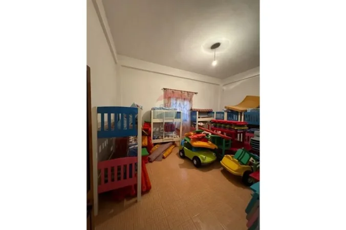 Vile , 200 m² (kamez tirane)