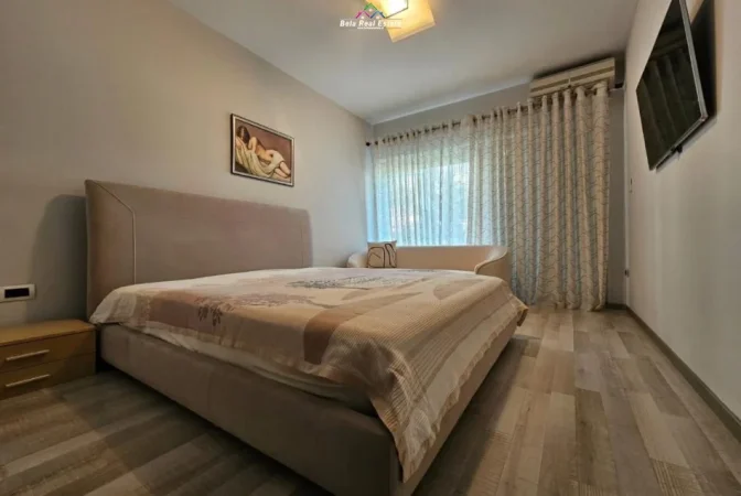 Tirane, jepet me qera apartament 2+1 Kati 1, 128 m² 1.000 € (Rruga Liman Kaba)