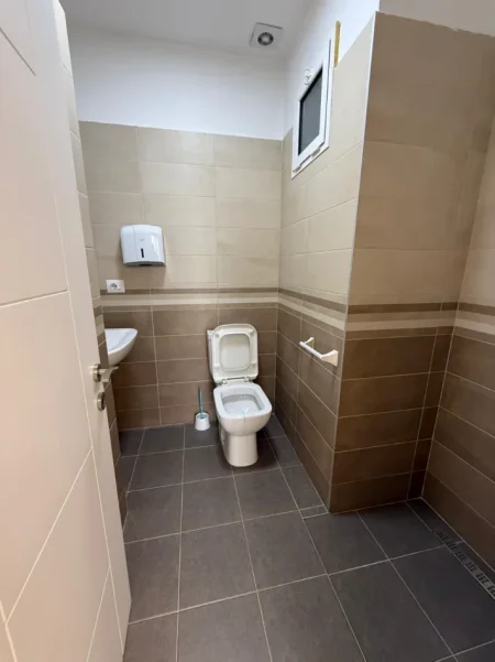 Tirane, jepet me qera apartament 2+1 Kati 7, 110 m² 500 € (Fabrika e Miellit)