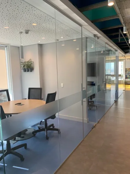 Tirane, shitet zyre , 3.000 m² 2.500.000 € (TR DR)
