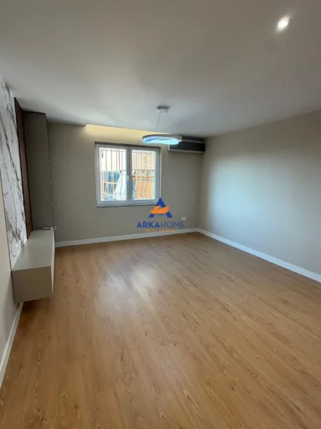 Tirane, shitet apartament 2+1+Ballkon Kati 11, 79 m² 190.000 € 