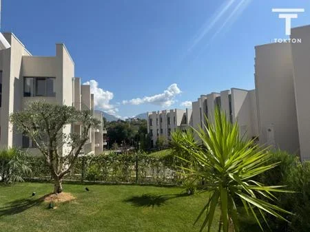 Tirane, shitet apartament 2+1 Kati 2, 126 m² 380.000 €