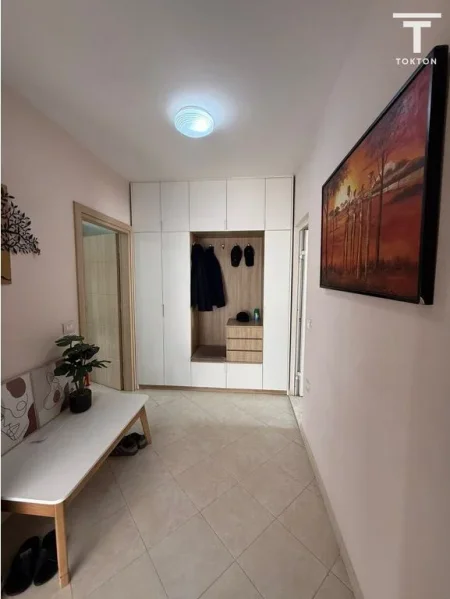 Tirane, shitet apartament 1+1 Kati 4, 120.000 € (Belul Hatibi)