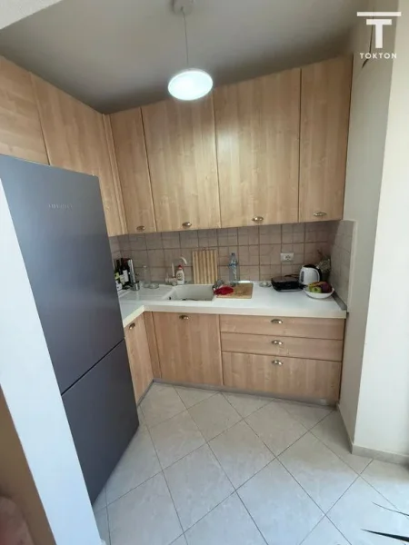 Tirane, shitet apartament 1+1 Kati 4, 120.000 € (Belul Hatibi)