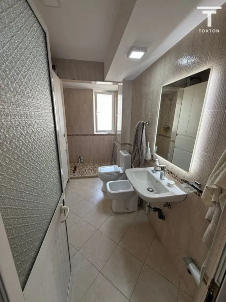 Tirane, shitet apartament 1+1 Kati 4, 120.000 € (Belul Hatibi)