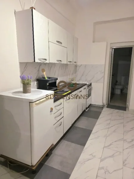Tirane, jepet me qera apartament 1+1 Kati 1, 70 m² 450 € (myslym shyr)