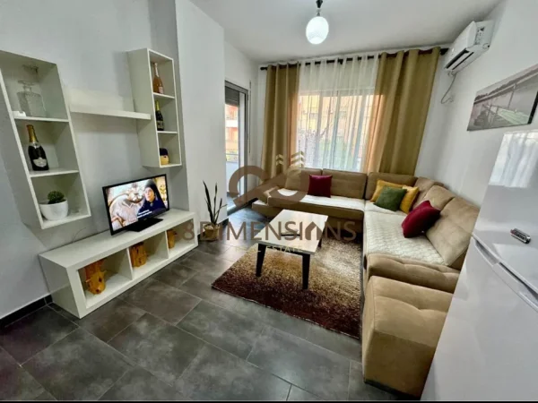 Tirane, jepet me qera apartament 2+1+Ballkon Kati 1, 72 m² 550 € (astir)