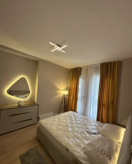 Tirane, jepet me qera apartament 1+1 Kati 4, 70 m² 450 € (Univers City)