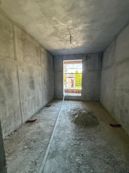 Tirane, shitet apartament 2+1+Aneks+Ballkon Kati 3, 93 m² 79.300 € 