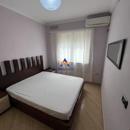 Tirane, jepet me qera apartament 1+1+Ballkon Kati 2, 65 m² 473 € 