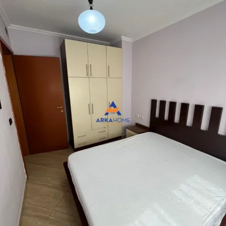 Tirane, jepet me qera apartament 1+1+Ballkon Kati 2, 65 m² 473 € 